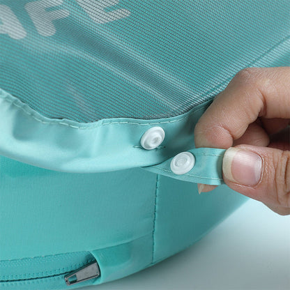 Visuelle Anleitung zum Sichern der Schnallen an der Mambobaby™ Pink Flamingo Schwimmhilfe.