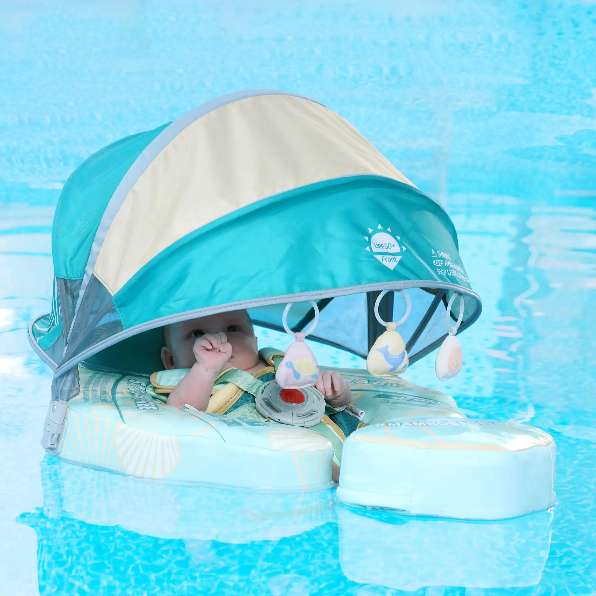 Baby im Mambobaby™ Seashell Schwimmring sicher im Pool