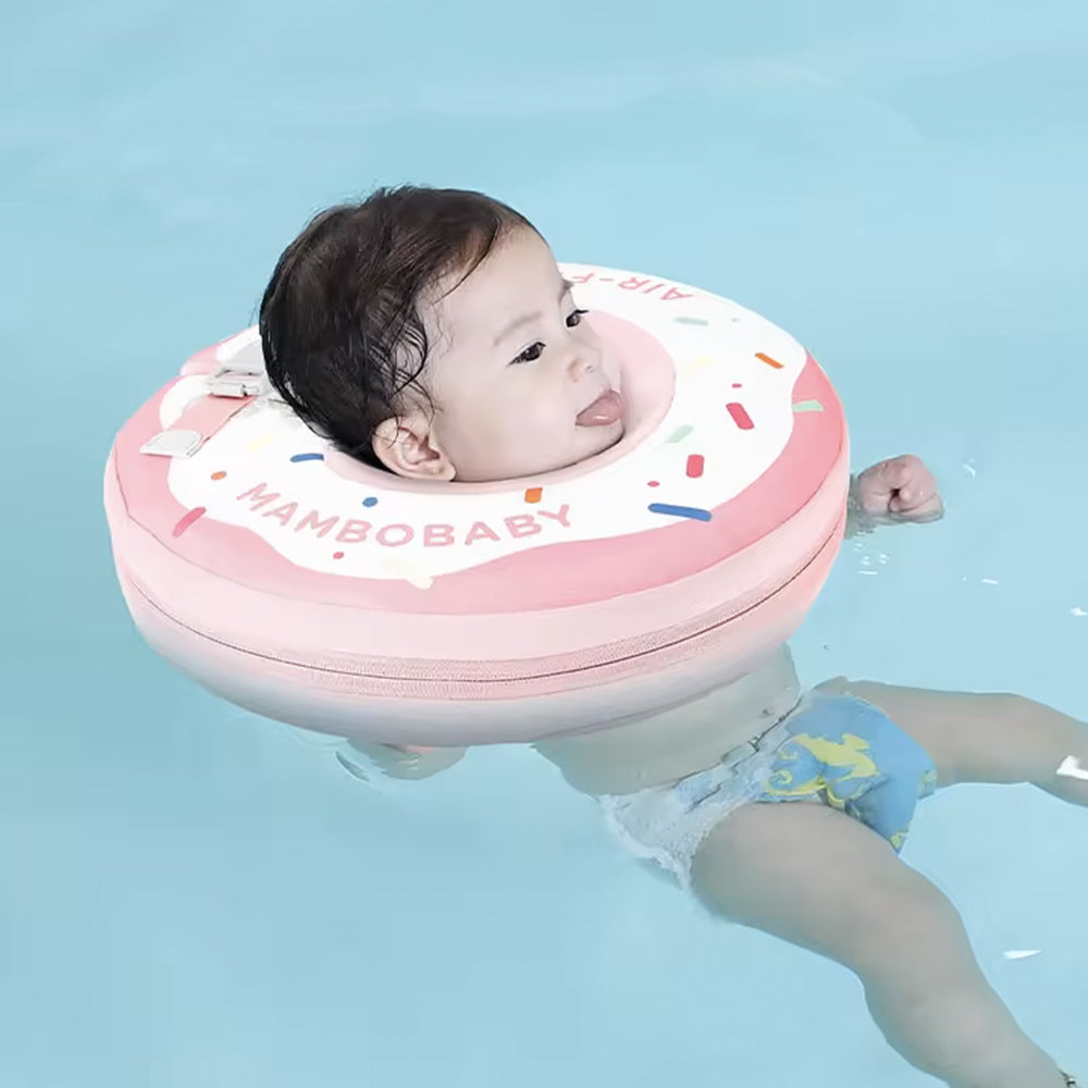 Mambobaby™ Spa Halskrause Anwendung am Baby für sicheren Halt im Wasser.